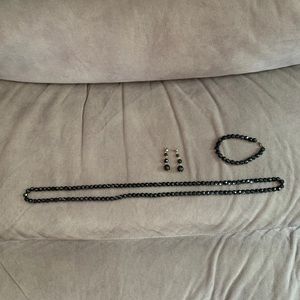 19” Necklace, 7” bracelet ,dangle earrings,Black